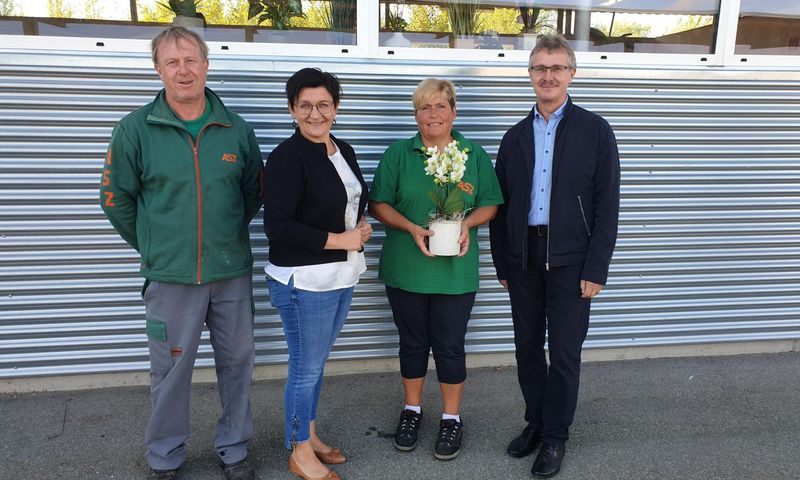 v.l.n.r. Walter Köstler (ASZ-Leitung), Vbgm. Manuela Gschwandtner, Roswitha Hemetsberger, DI(FH) Karl-Heinz Zeitlinger