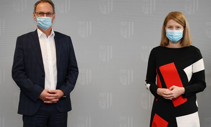 Foto: Land OÖ/Engelsberger Bgm. Wohlmuth mit LH-Stellvertreterin Haberlander