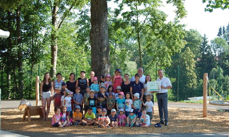 Gewinnübergabe Kindergarten Suben